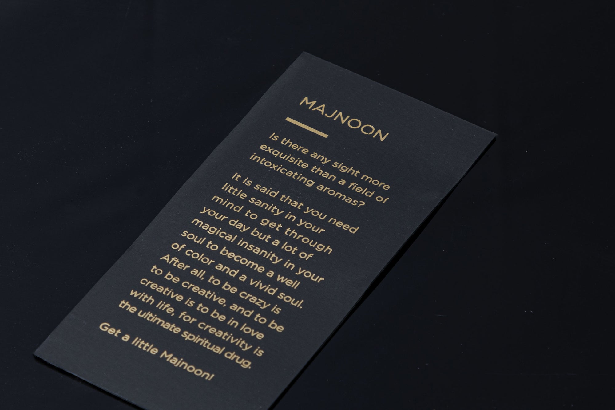 Azman perfumes has cerated Majnoon perfumes in collaboration with famous perfumer/nose Prin Lomros. He is famous for his own Prin line of fragrances and Zoologist perfumes. Majnoon is made of pomegranate, coffee, rose, jasmine and two types of different ouds. Majnoon pack has beautiful poetry in gold on black special card.